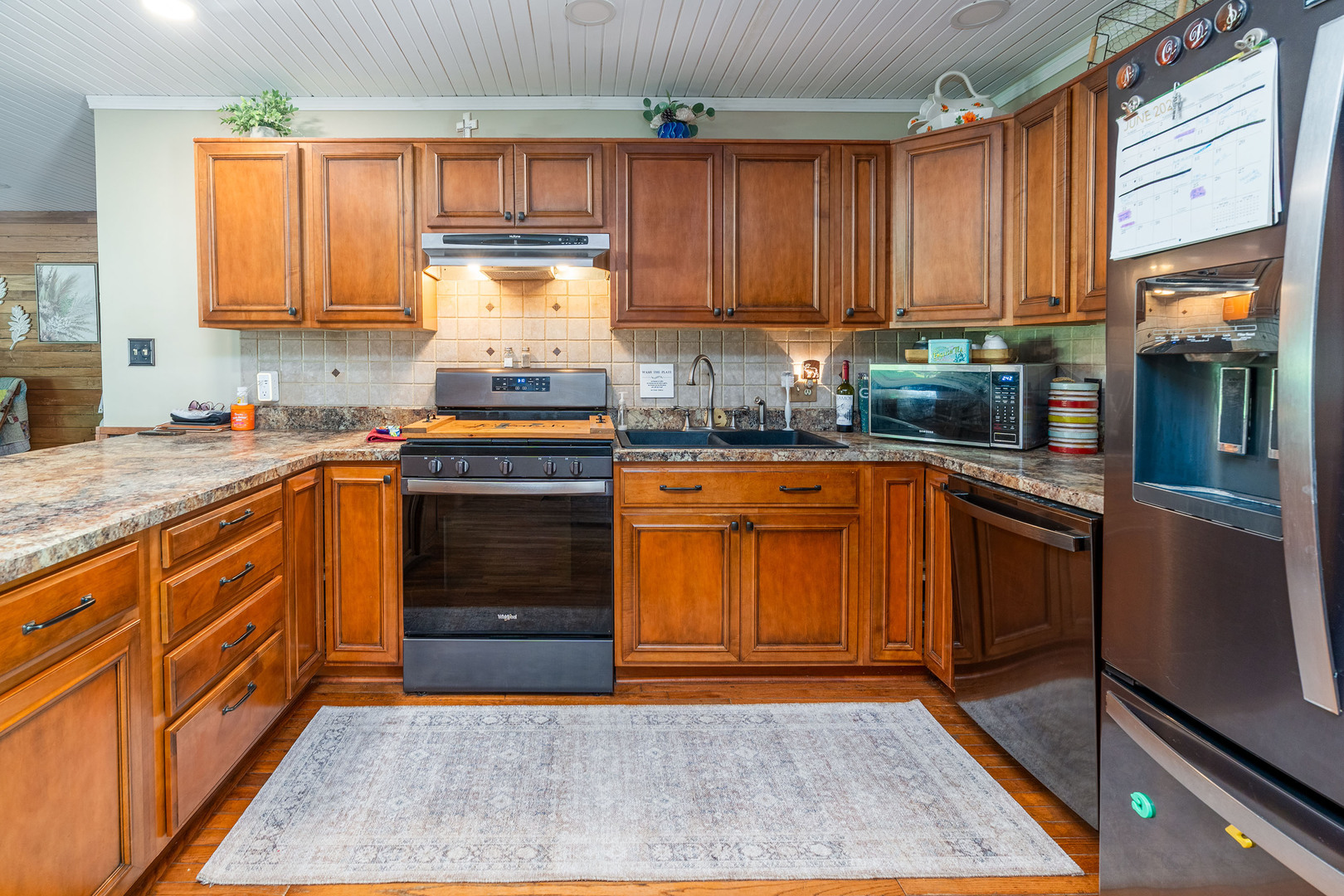 main property photo 7