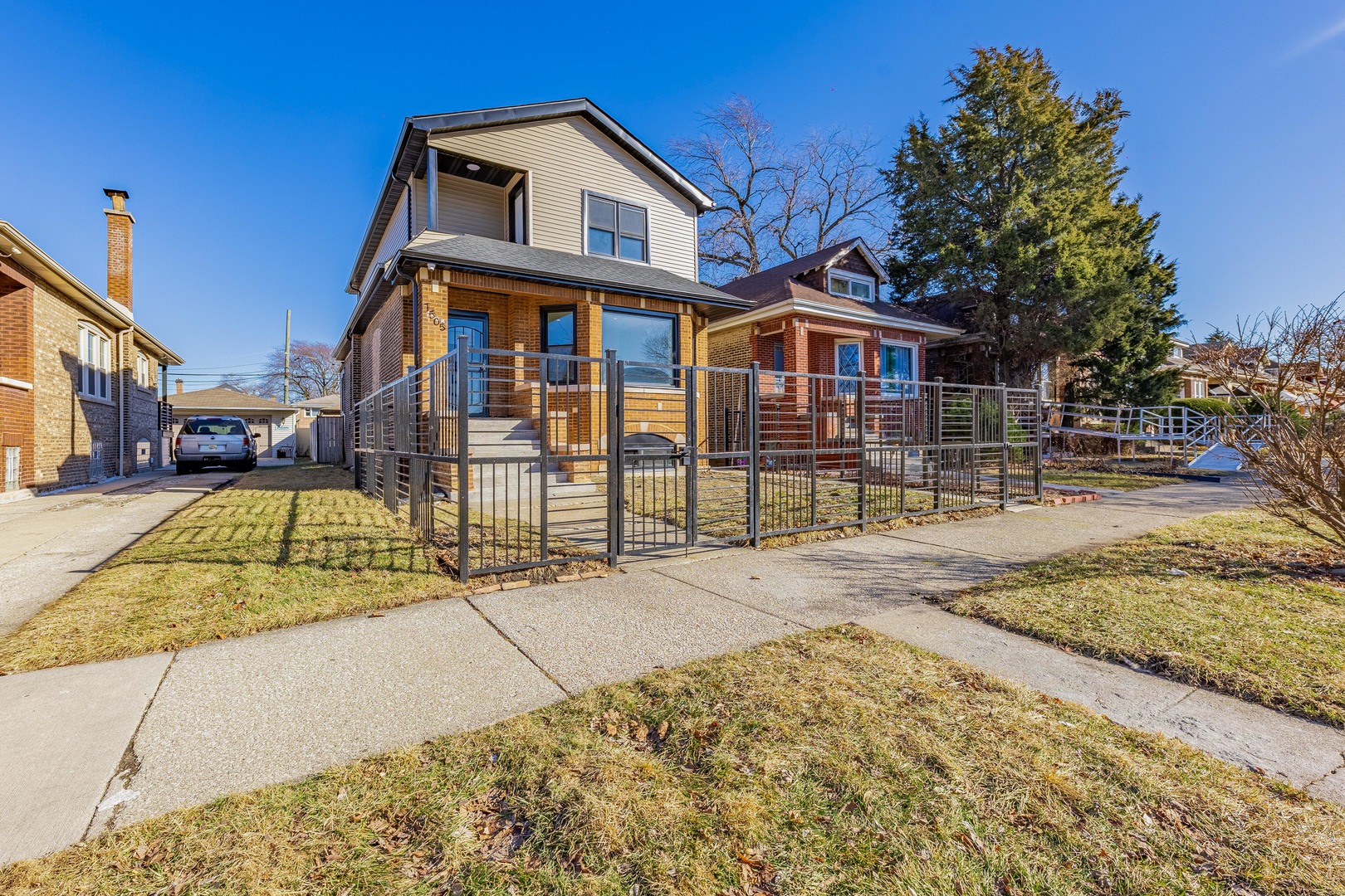 main property photo 3