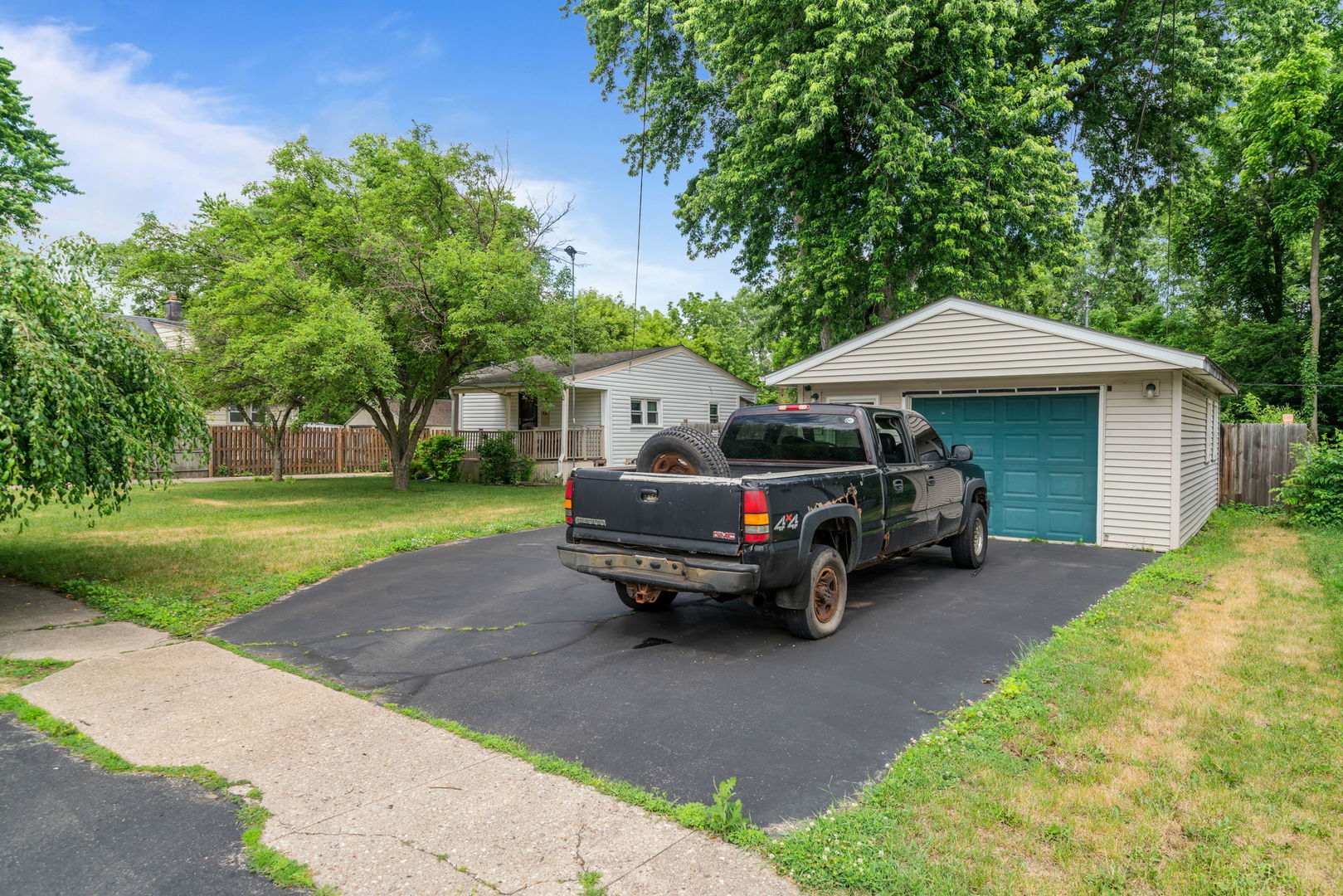 main property photo 26
