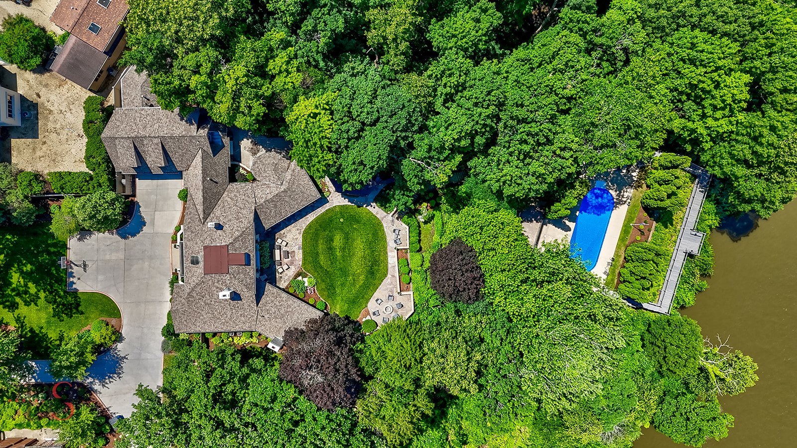 main property photo 42