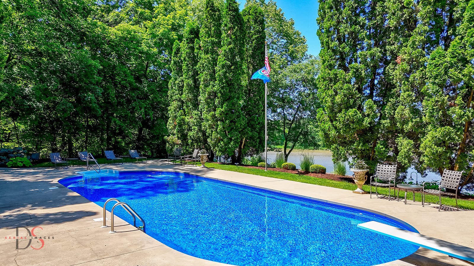 main property photo 54