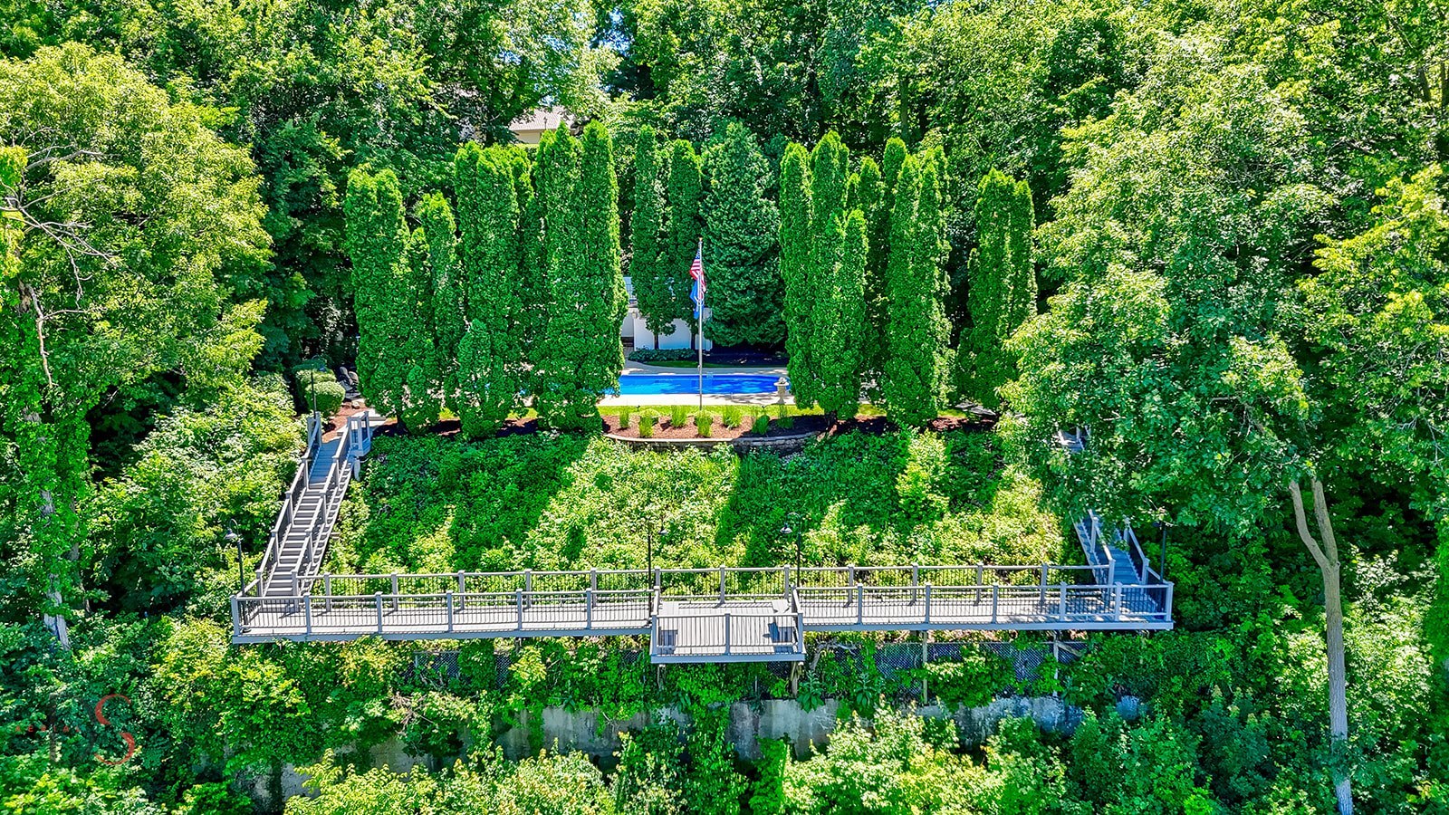 main property photo 59