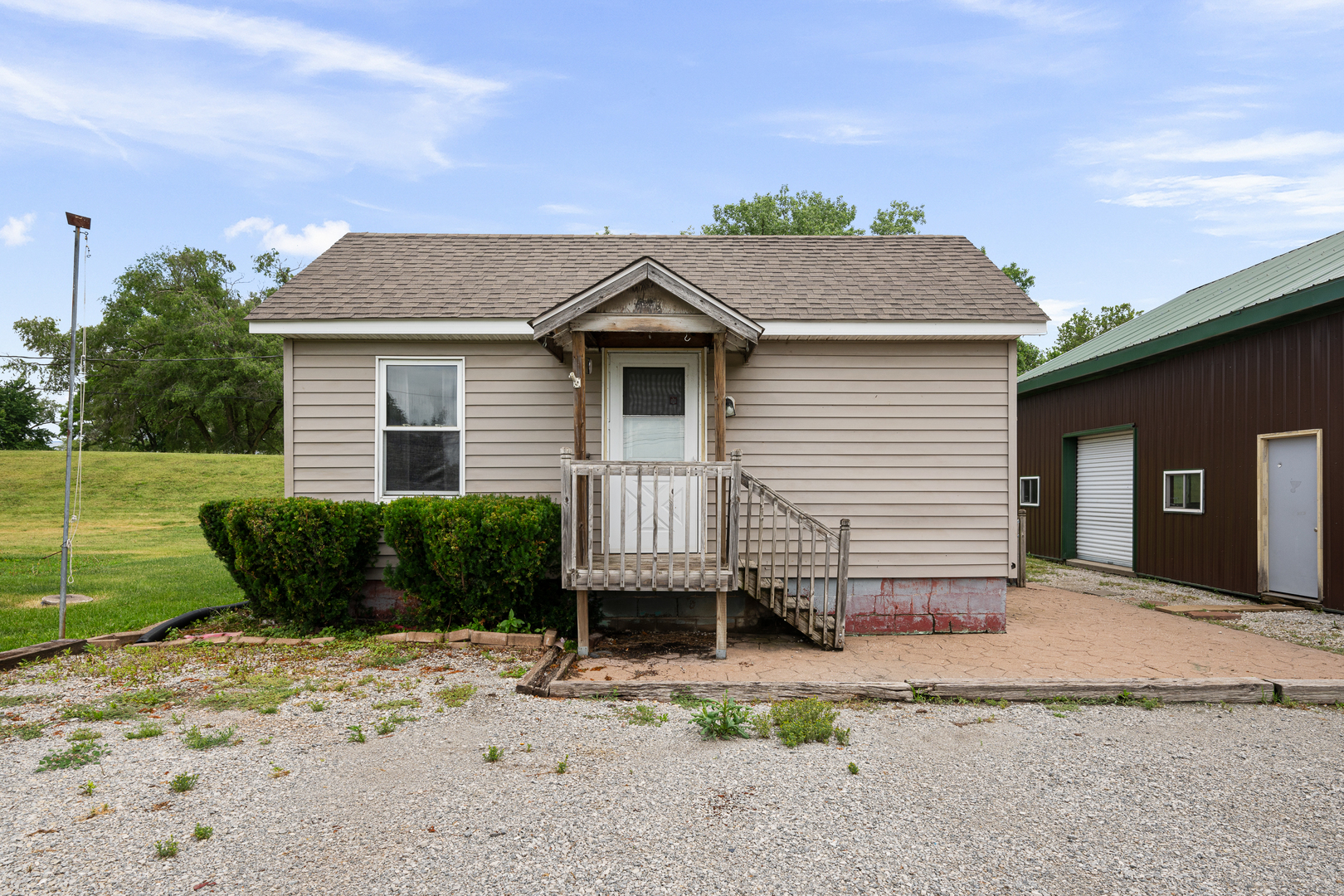main property photo 9