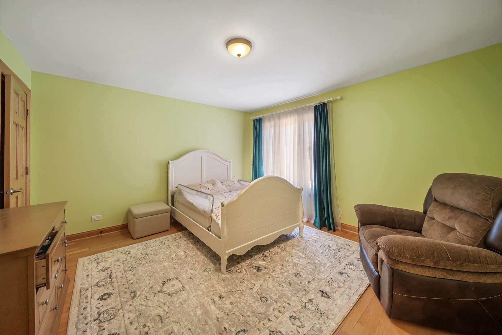 main property photo 23