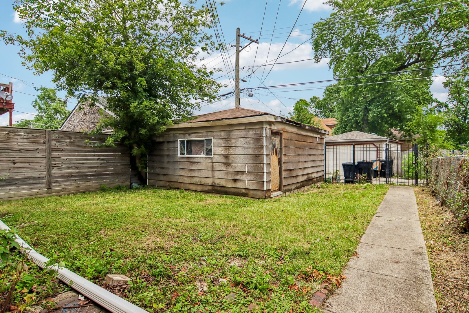 main property photo 38