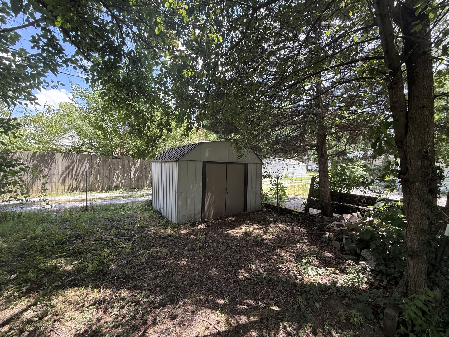 main property photo 11
