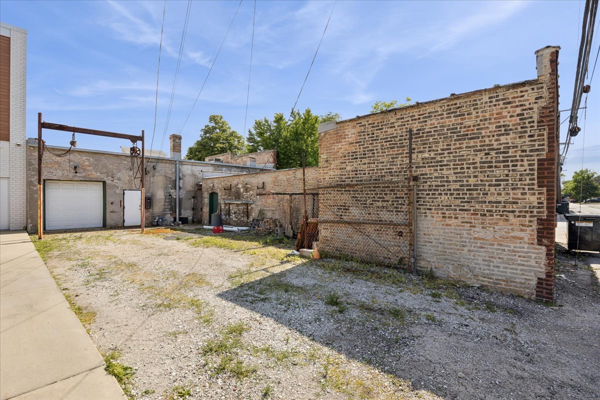 main property photo 17