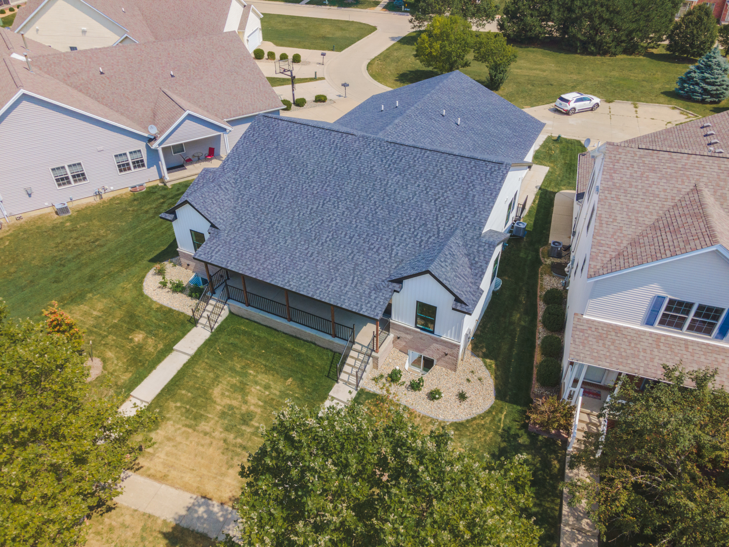 main property photo 33