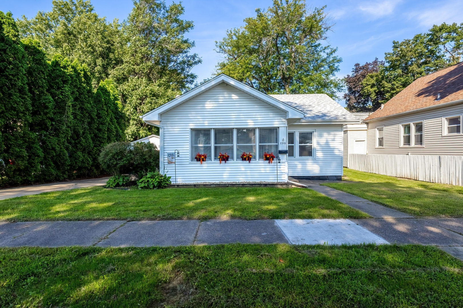 main property photo 23