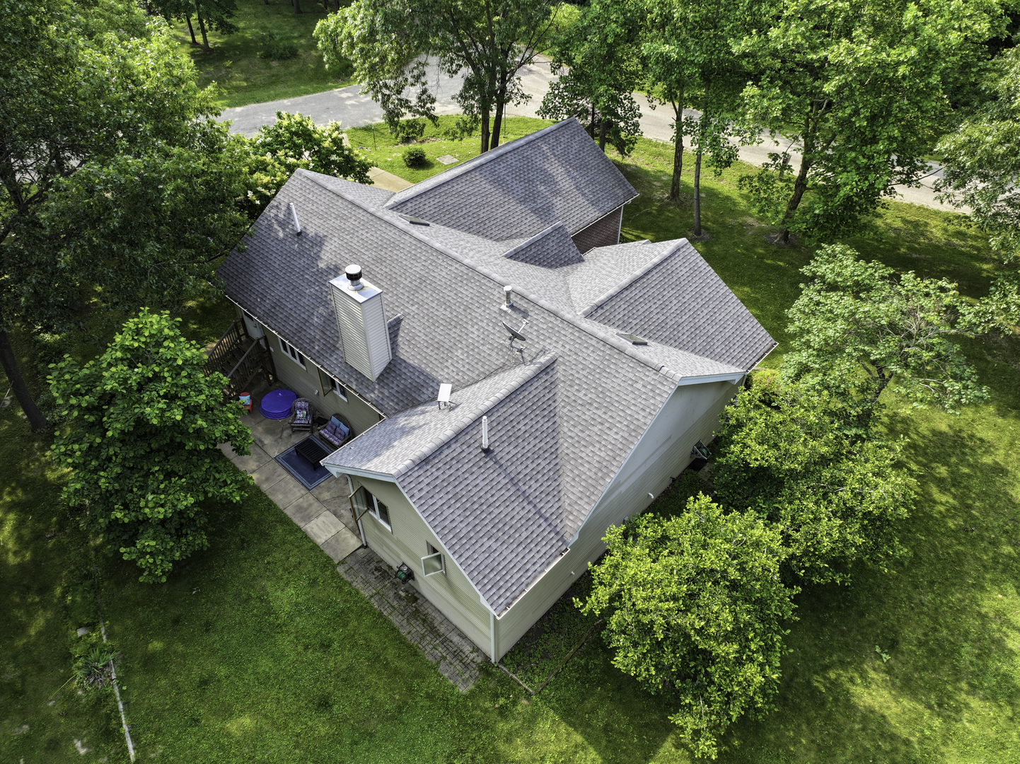 main property photo 45