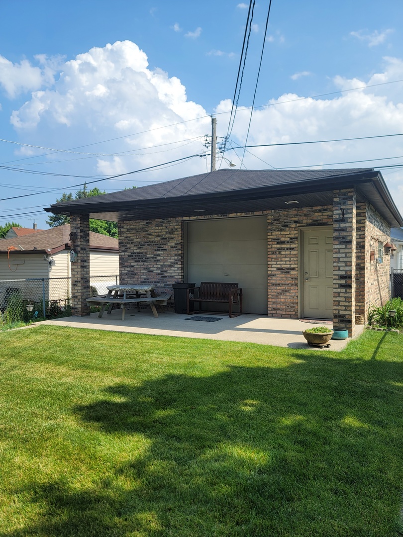main property photo 19