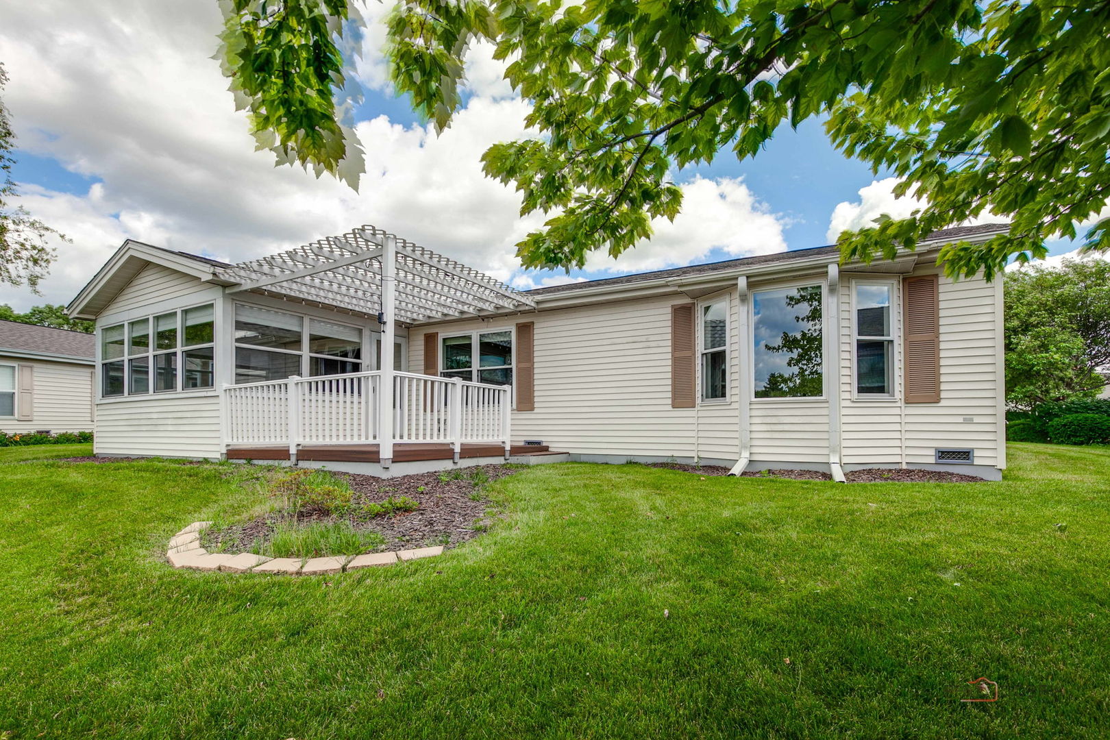 main property photo 33