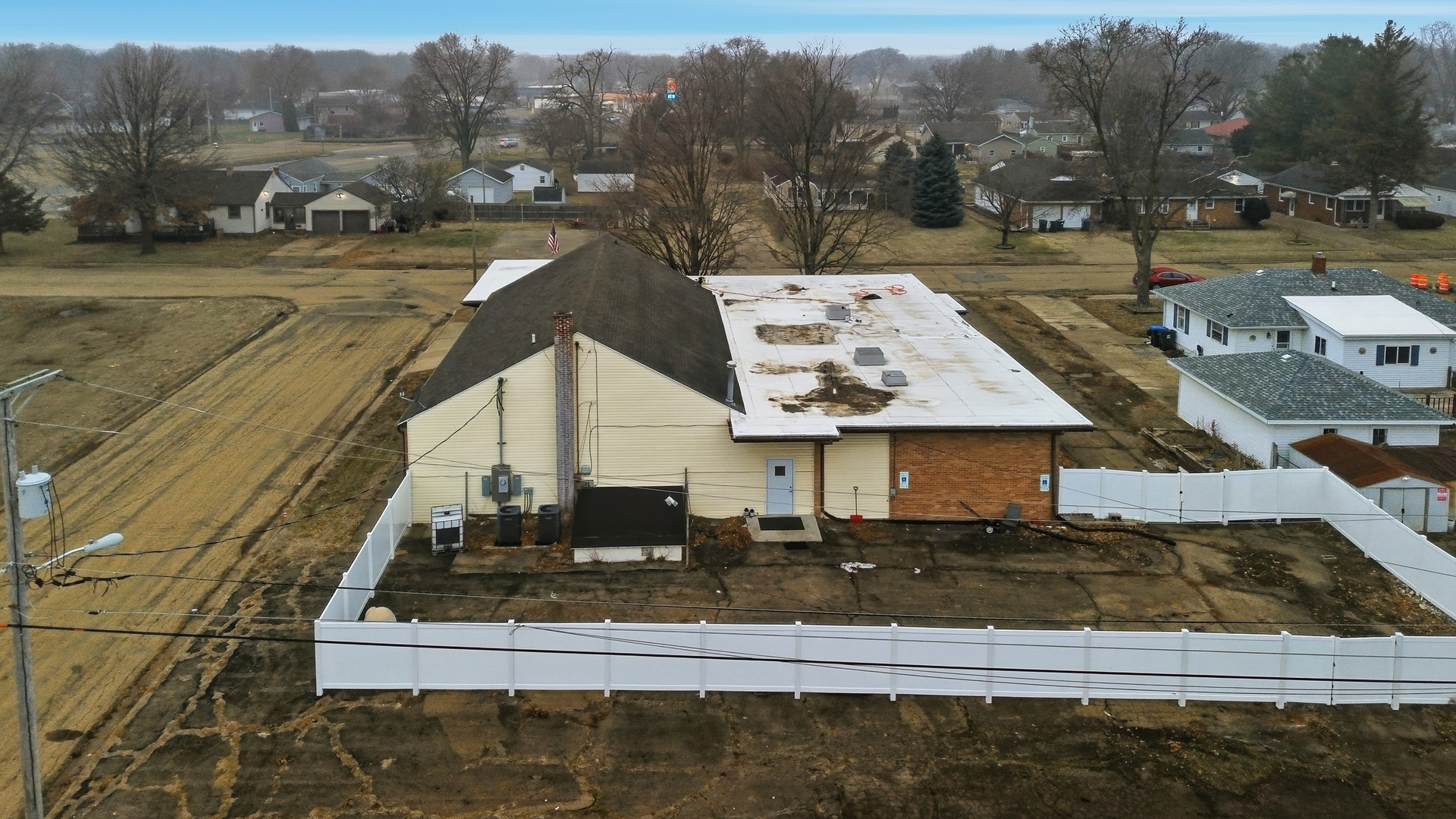 main property photo 23