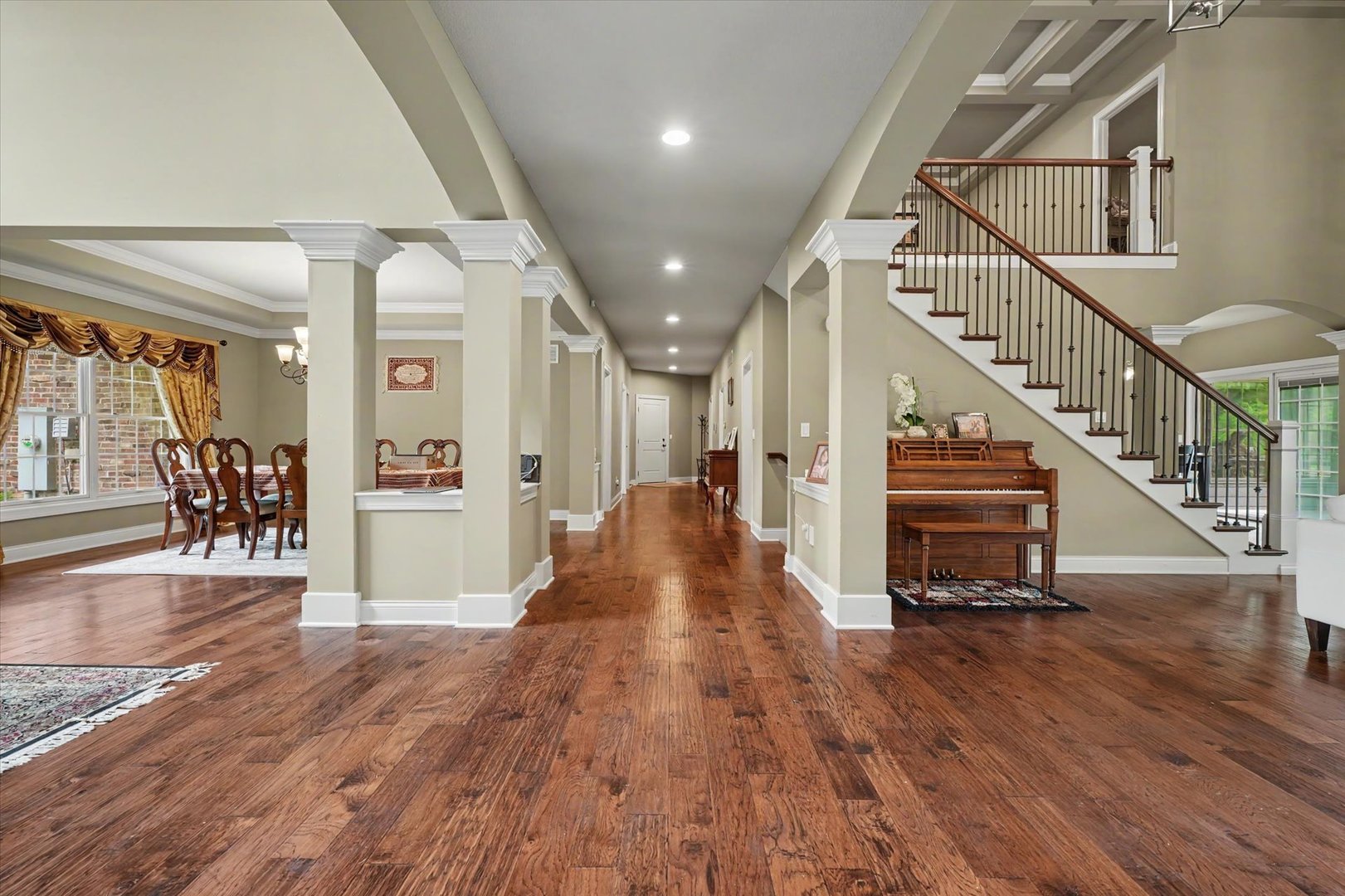 main property photo 16