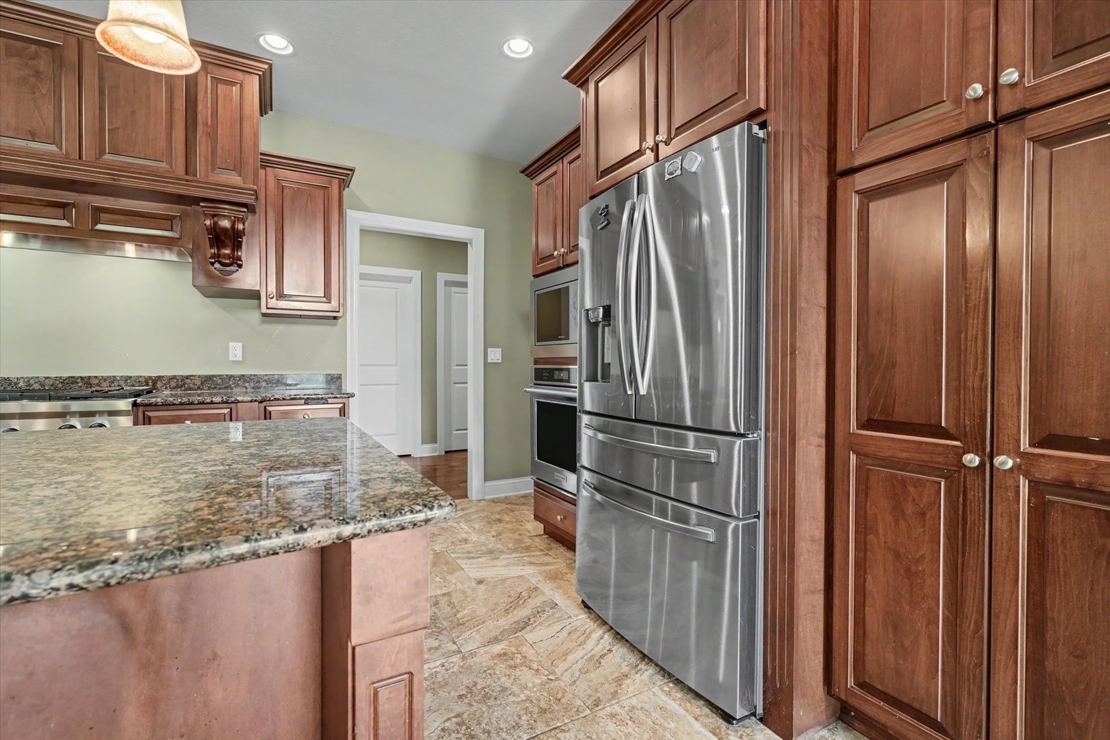 main property photo 24
