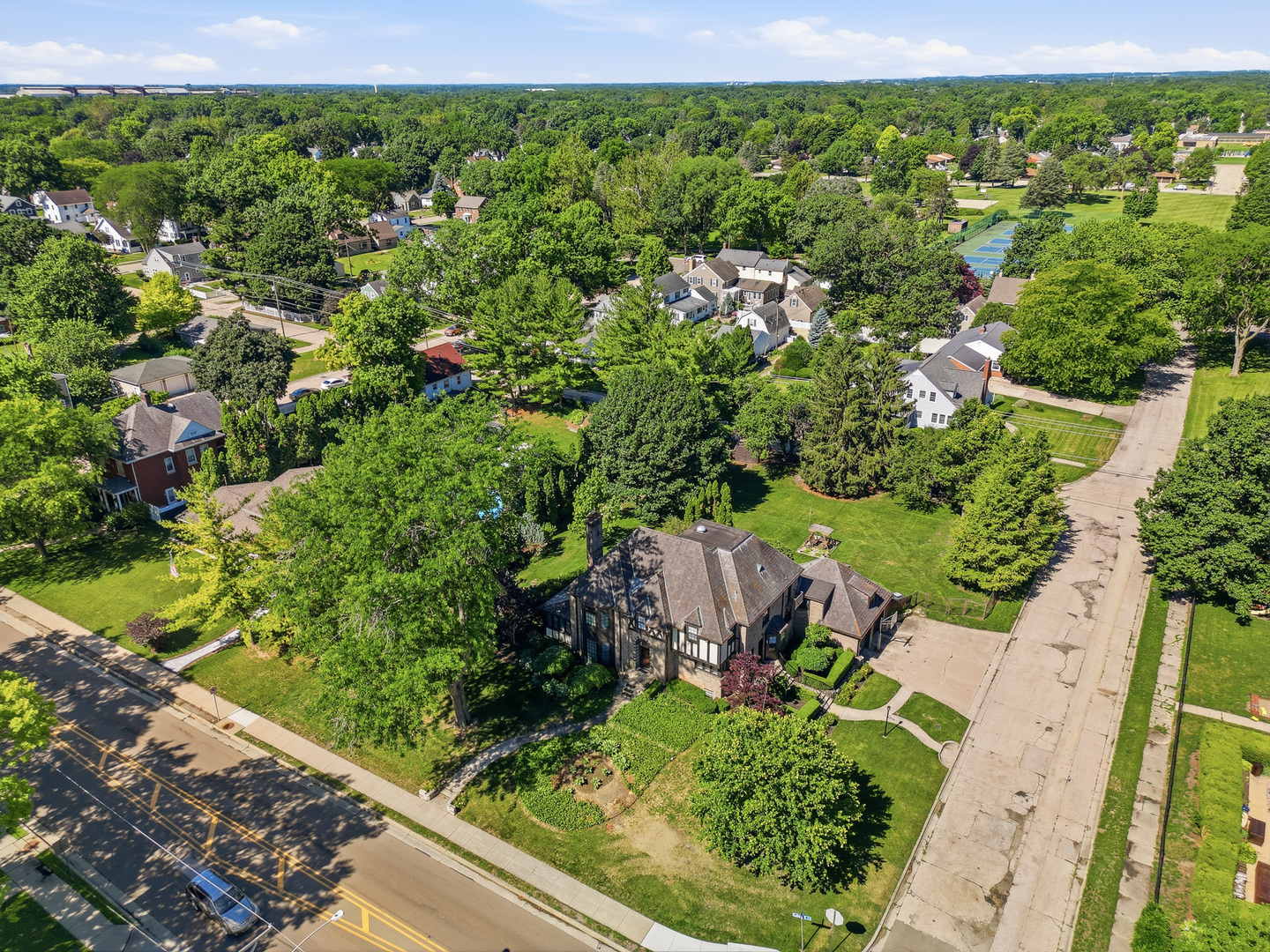 main property photo 7