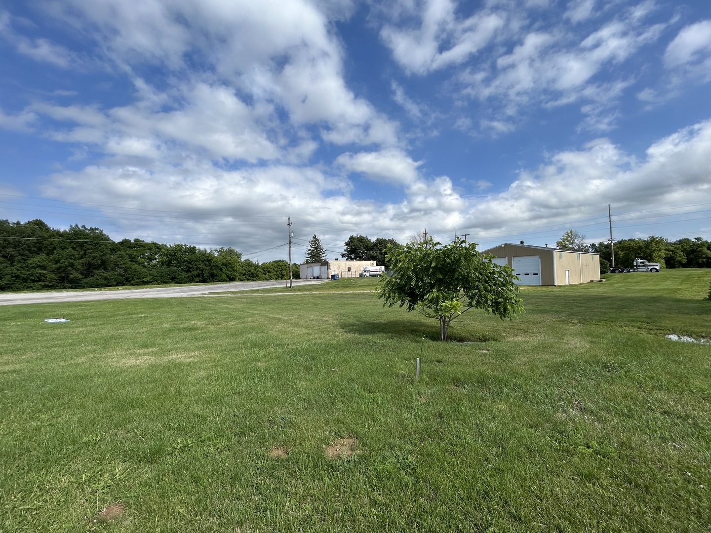 main property photo 23
