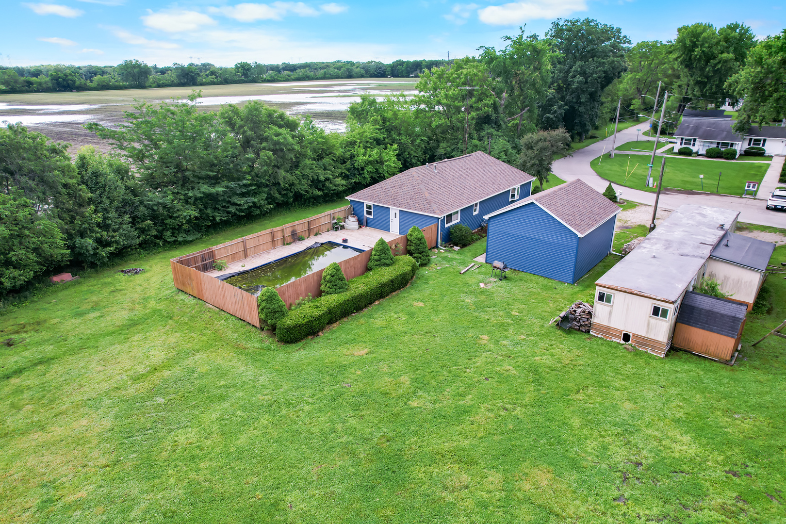 main property photo 11