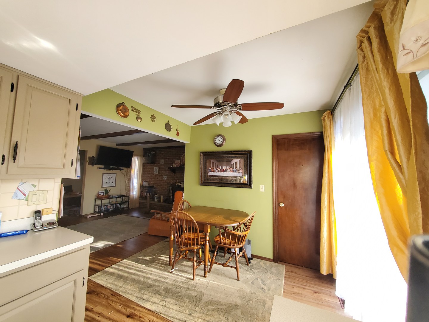 main property photo 28