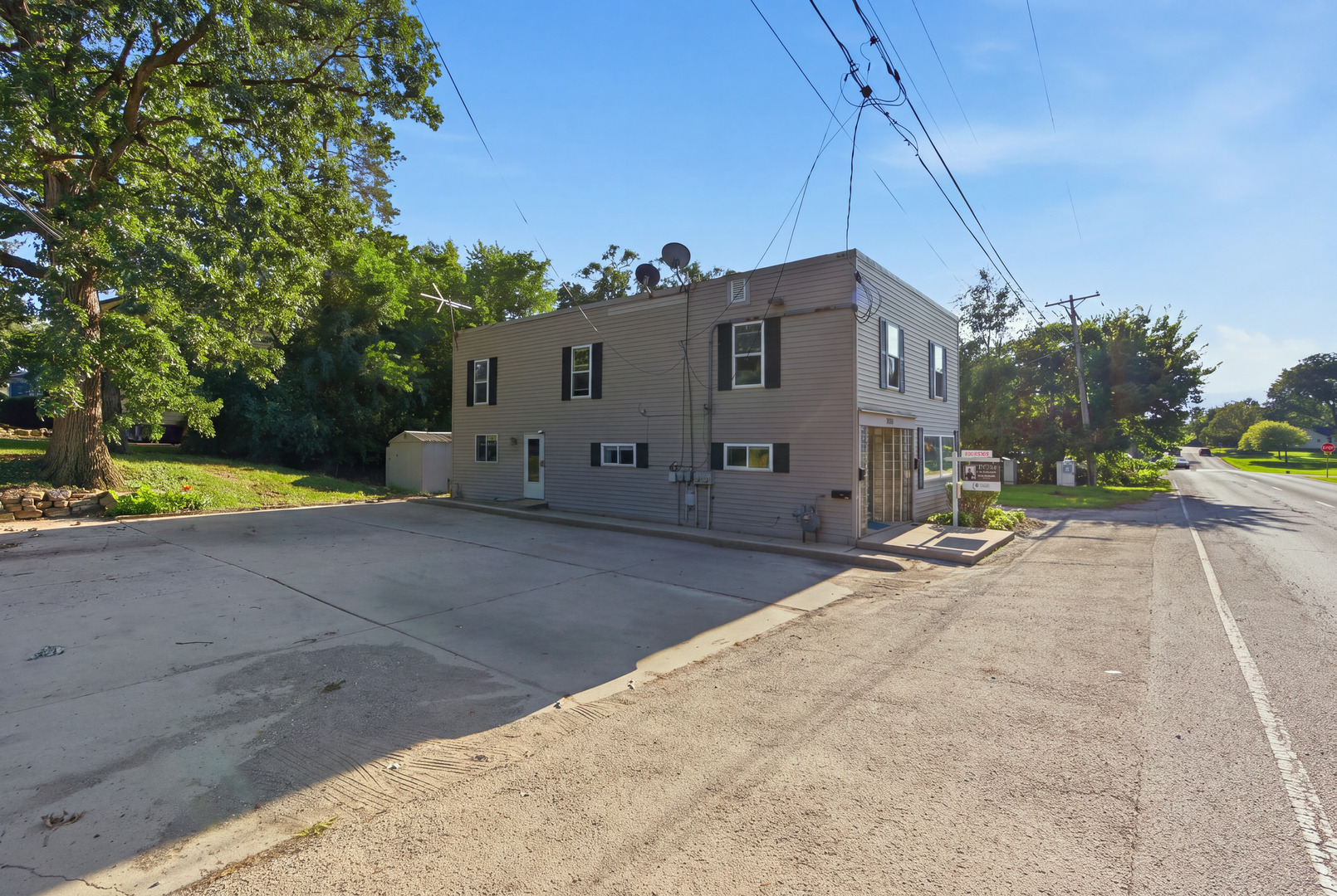 main property photo 2