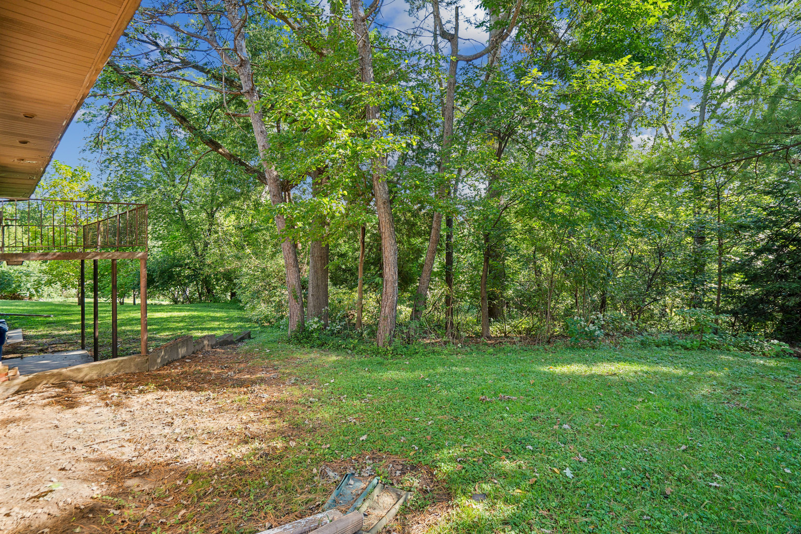 main property photo 22