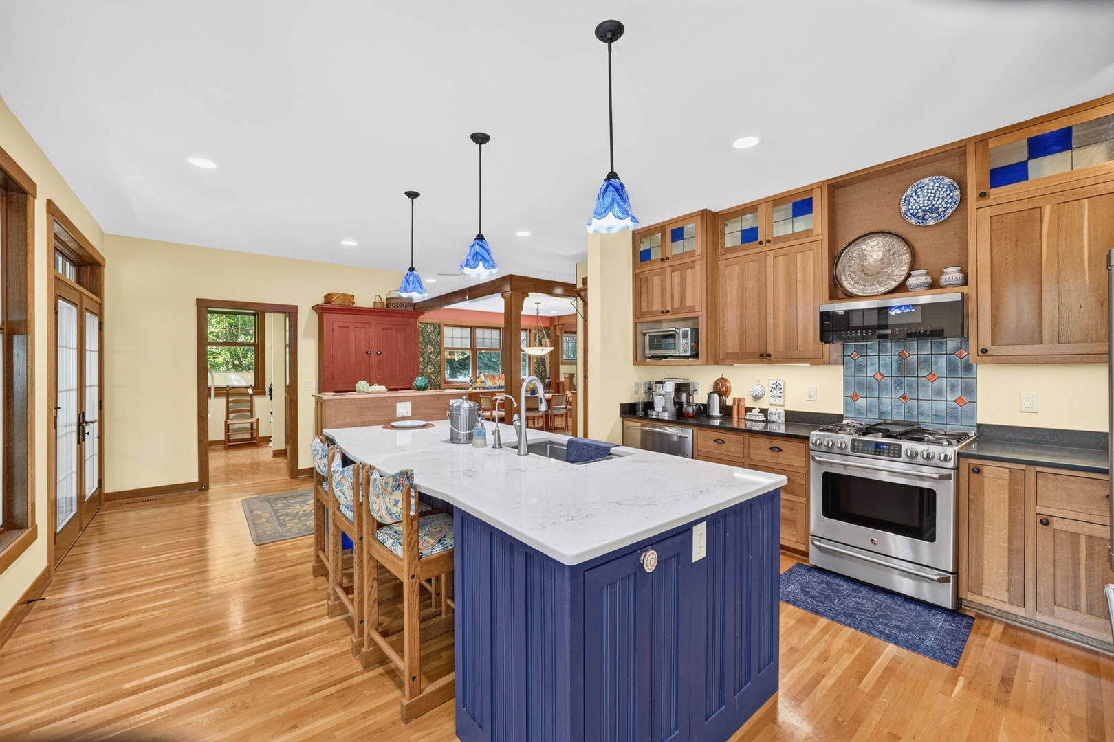 main property photo 19