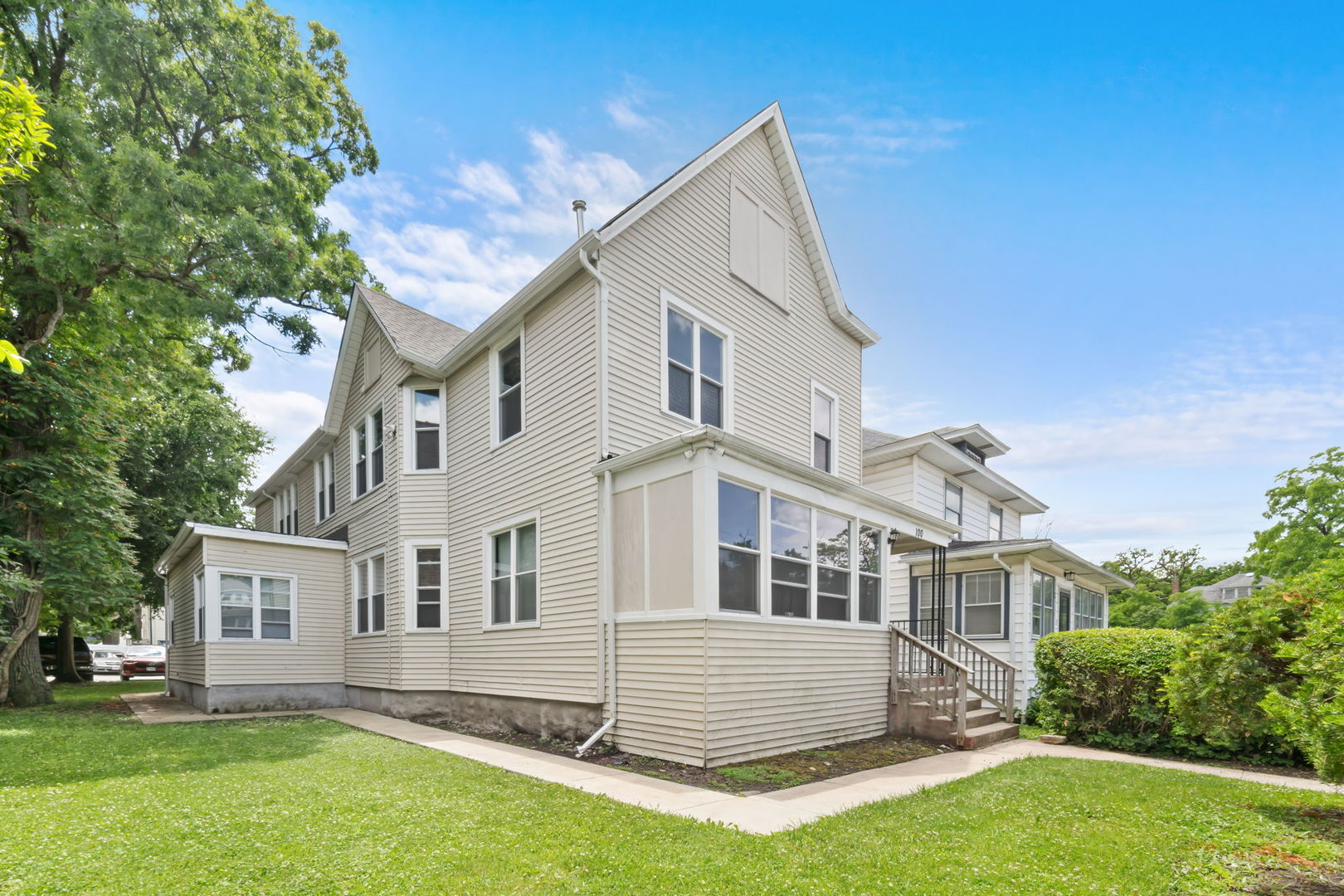 main property photo 16