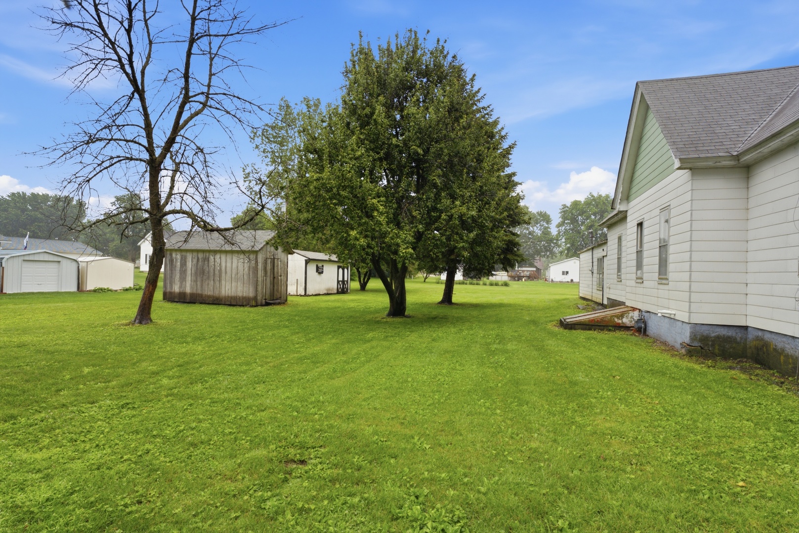 main property photo 20
