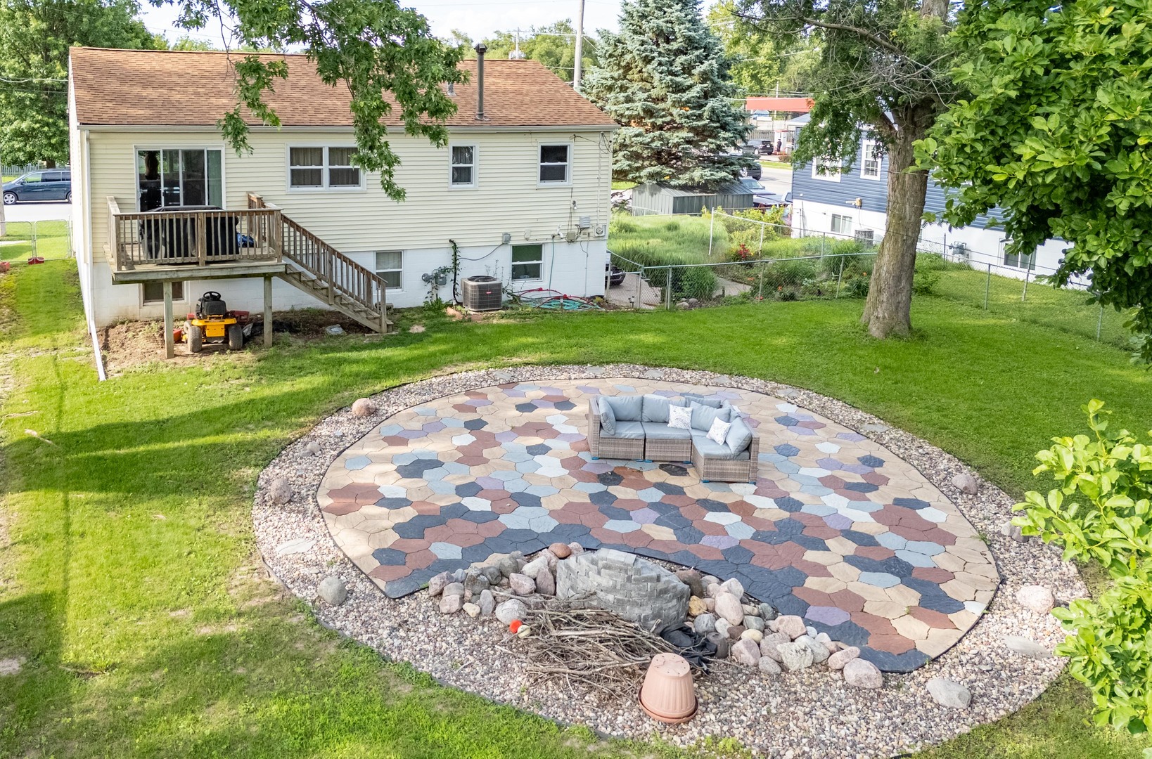 main property photo 19