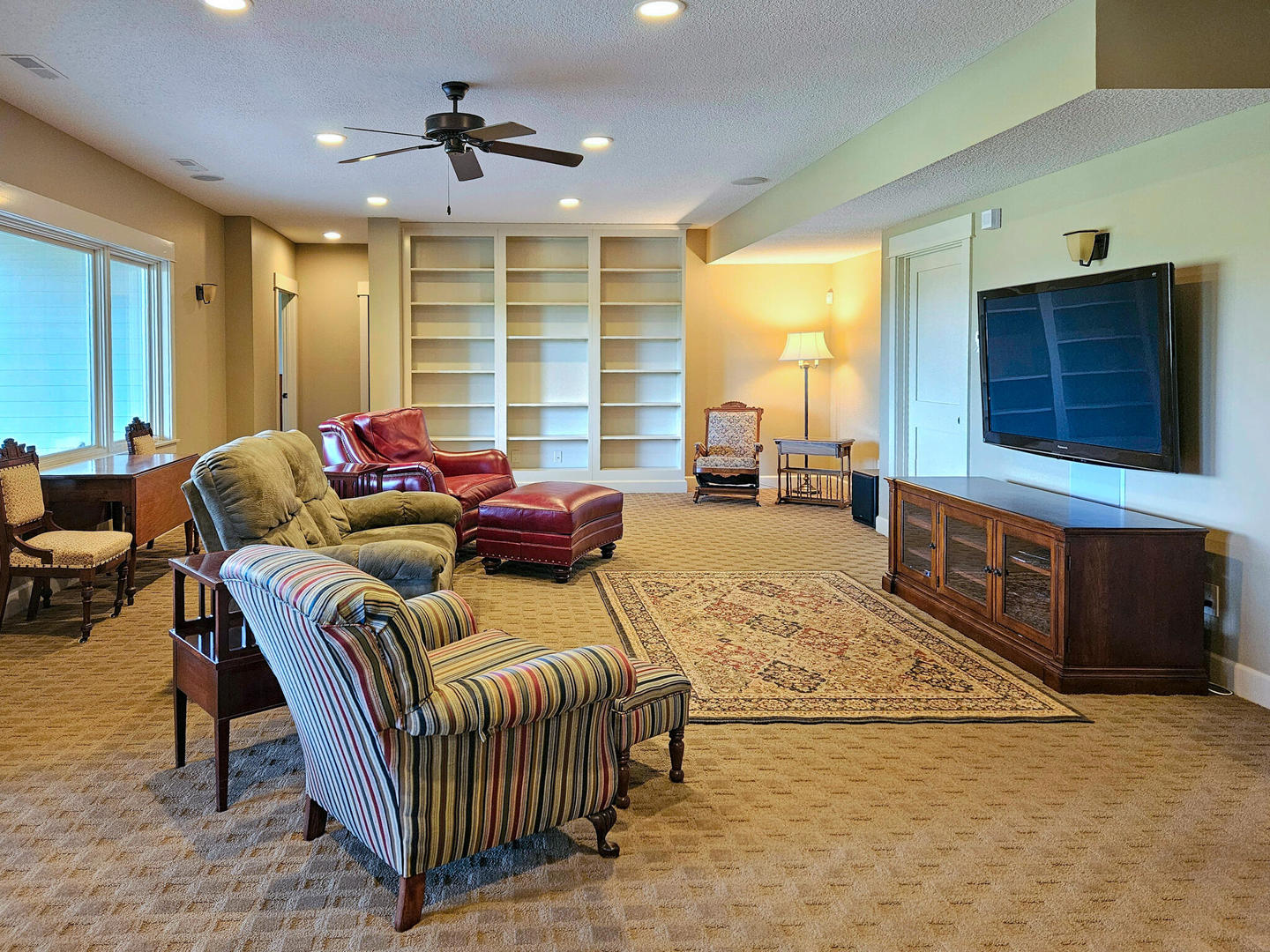 main property photo 27