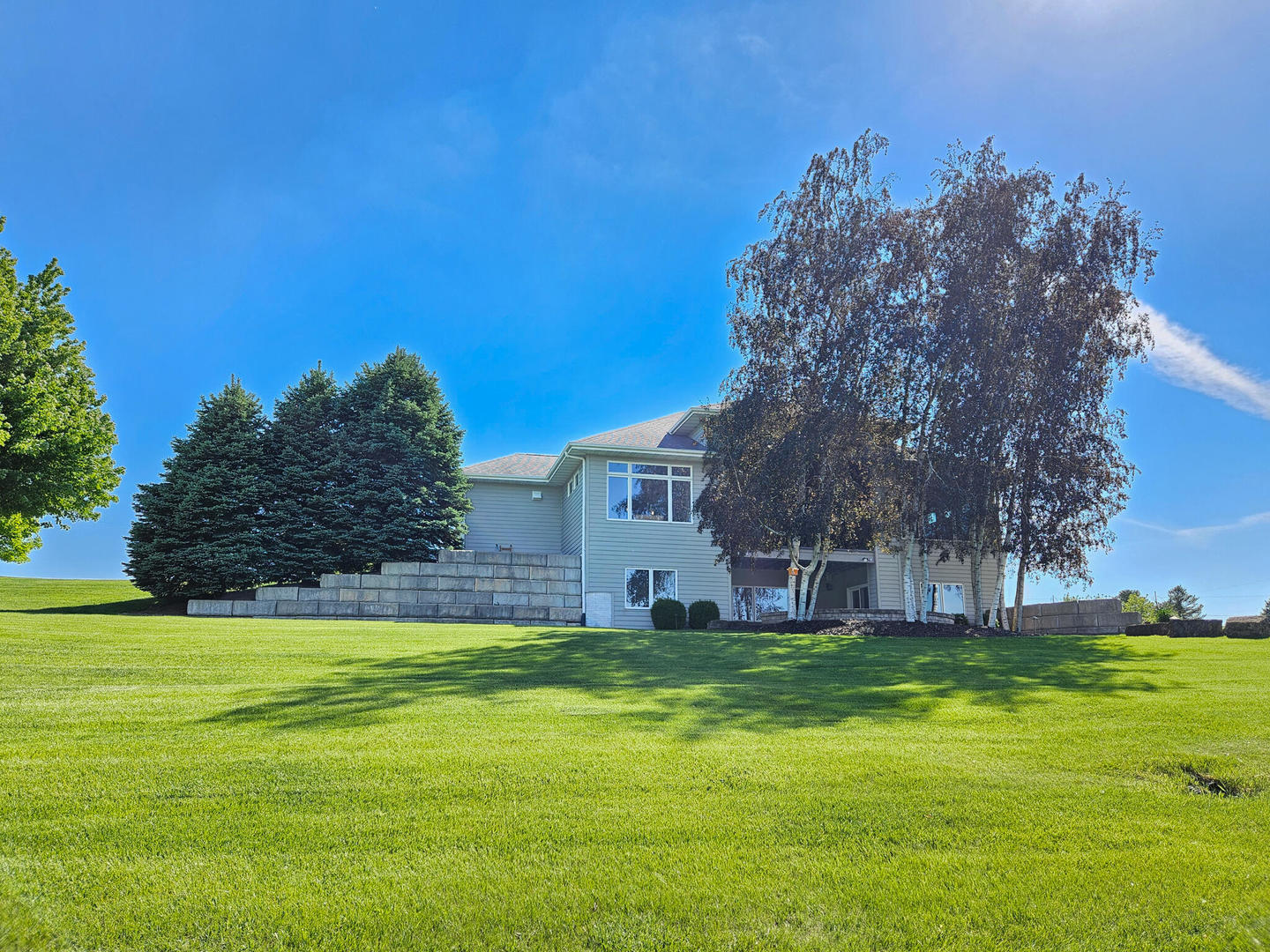 main property photo 38