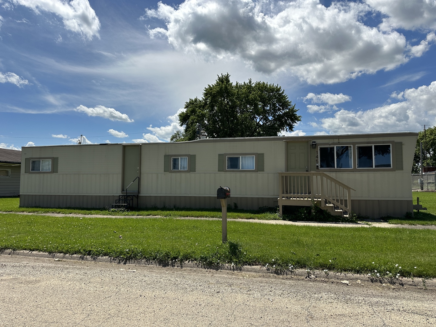 main property photo 13