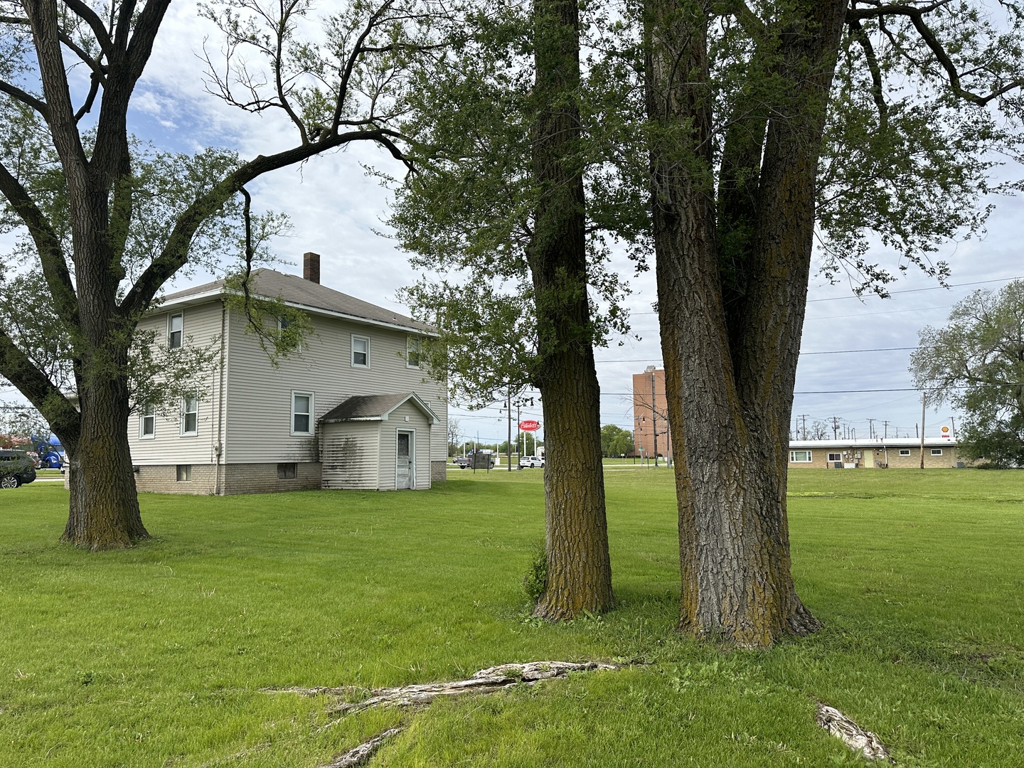 main property photo 4