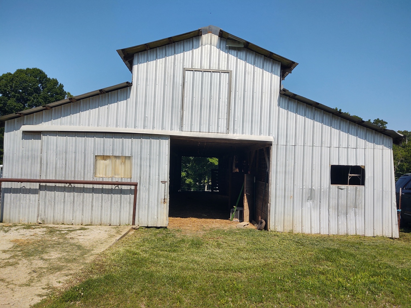 main property photo 34