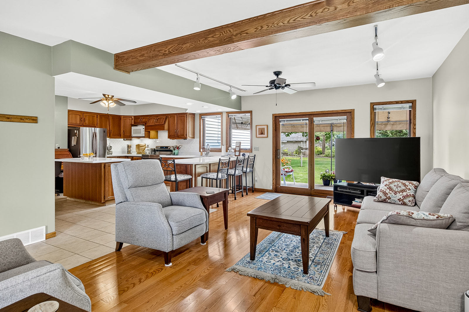 main property photo 18