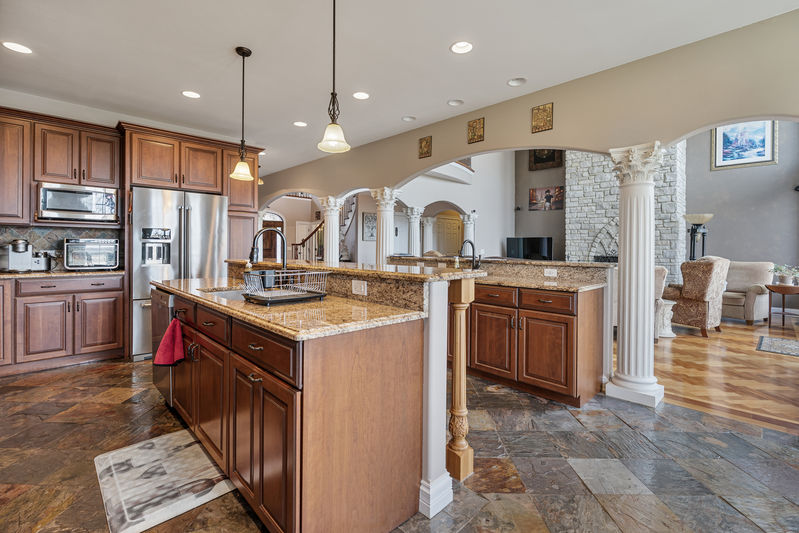main property photo 17