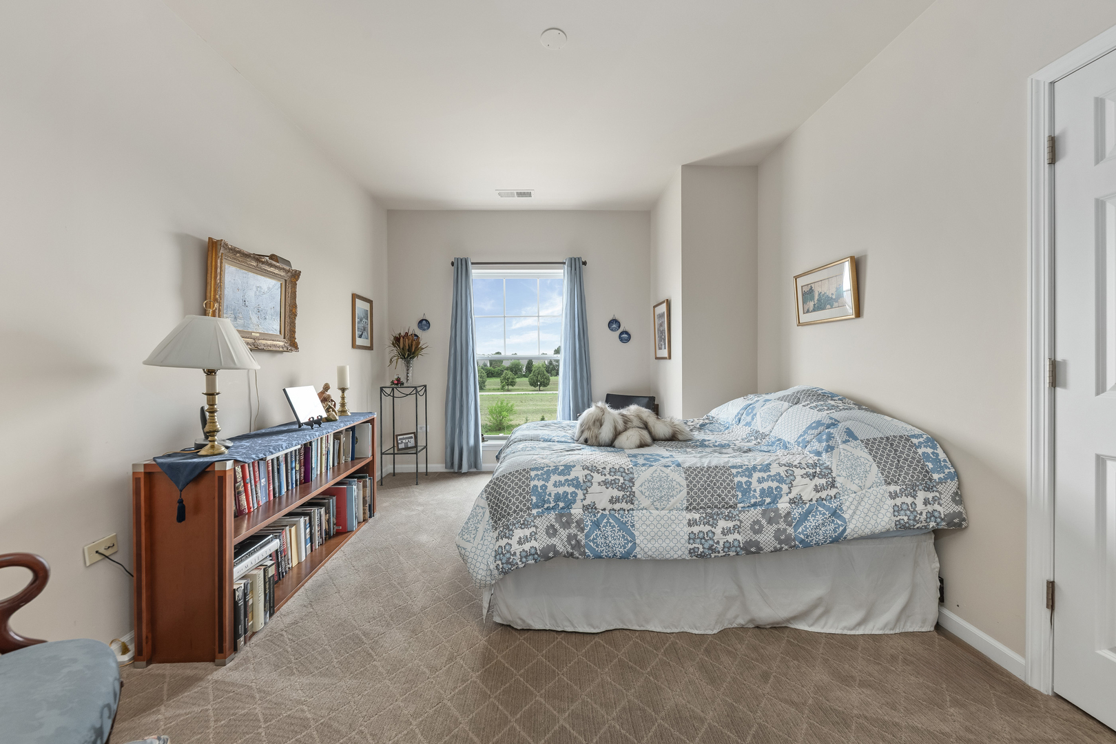 main property photo 12