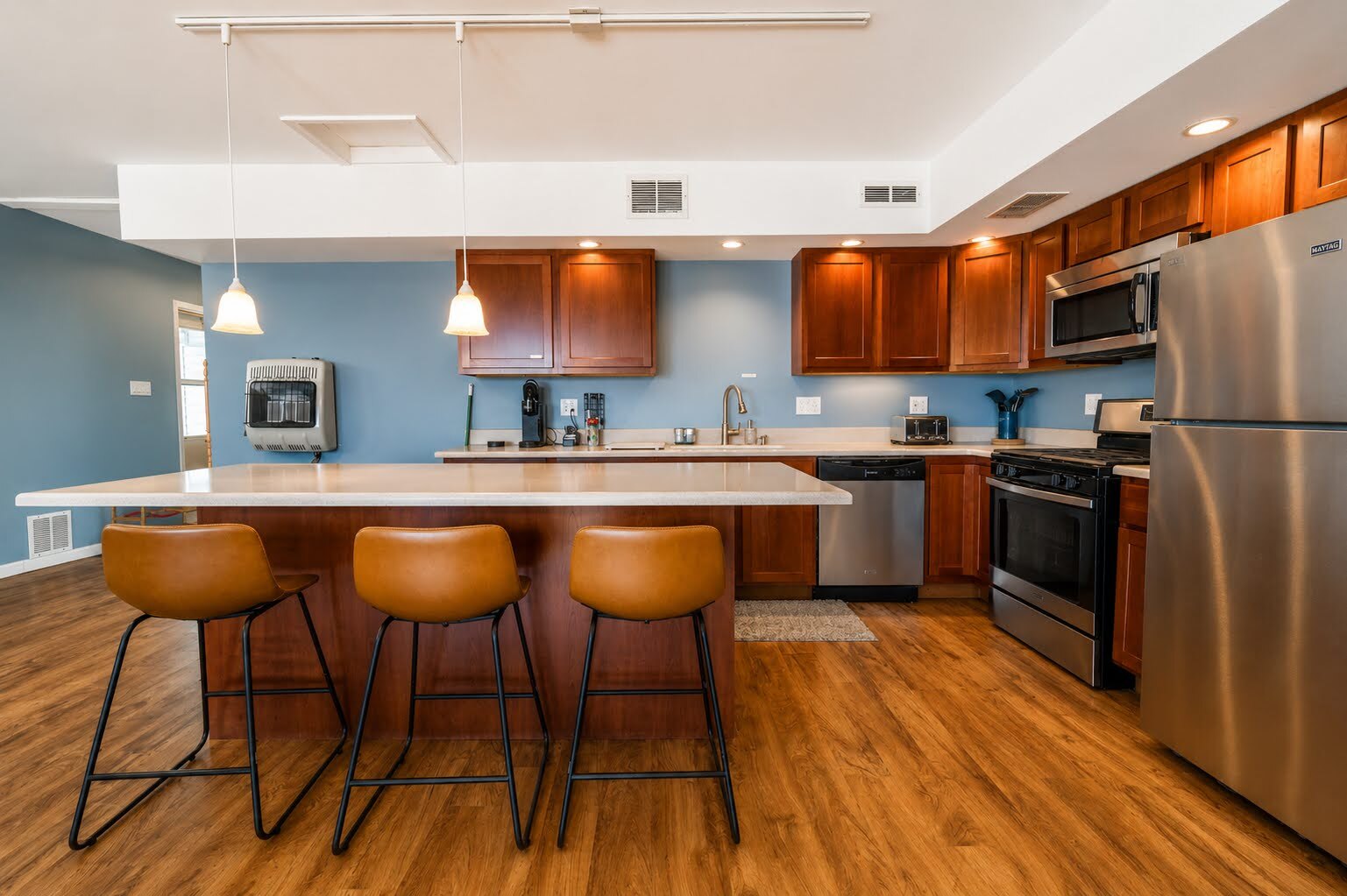main property photo 15