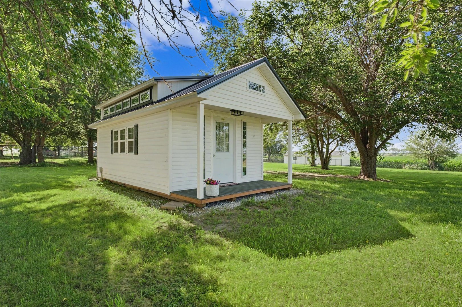 main property photo 38
