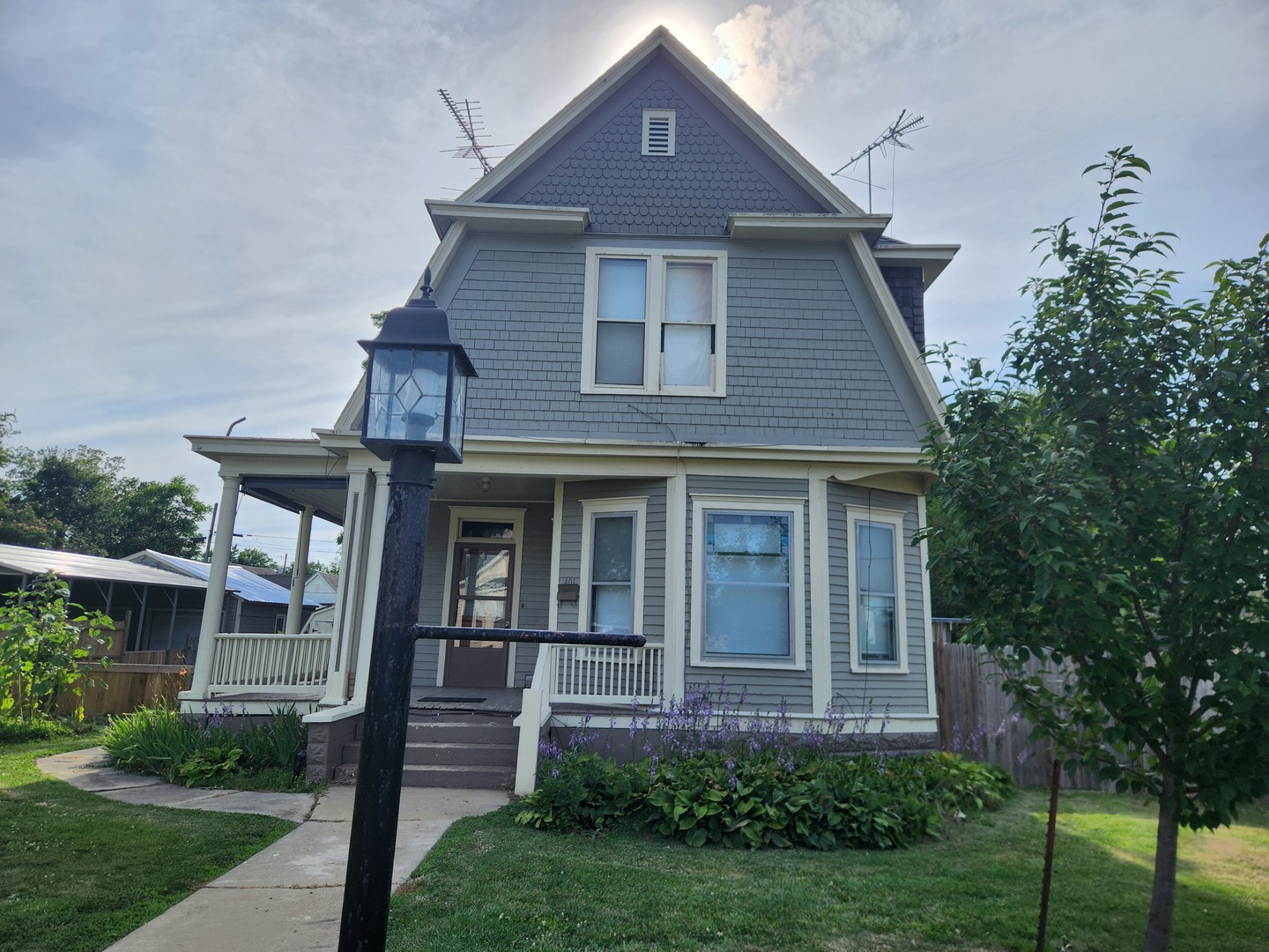 main property photo 3