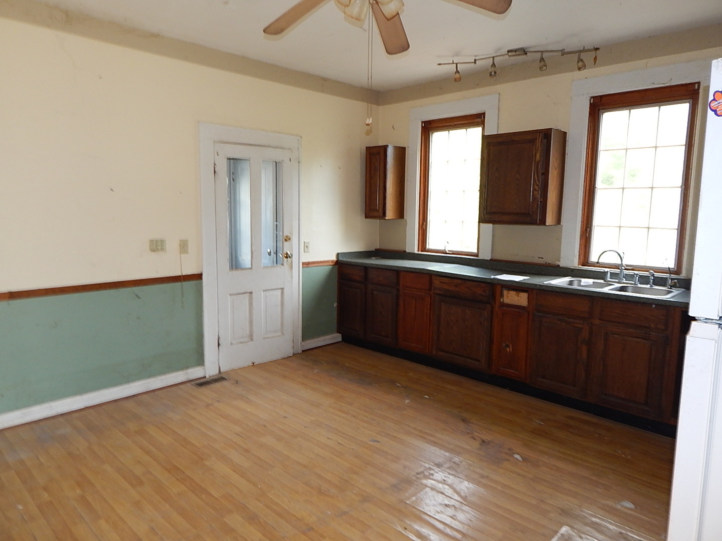 main property photo 16