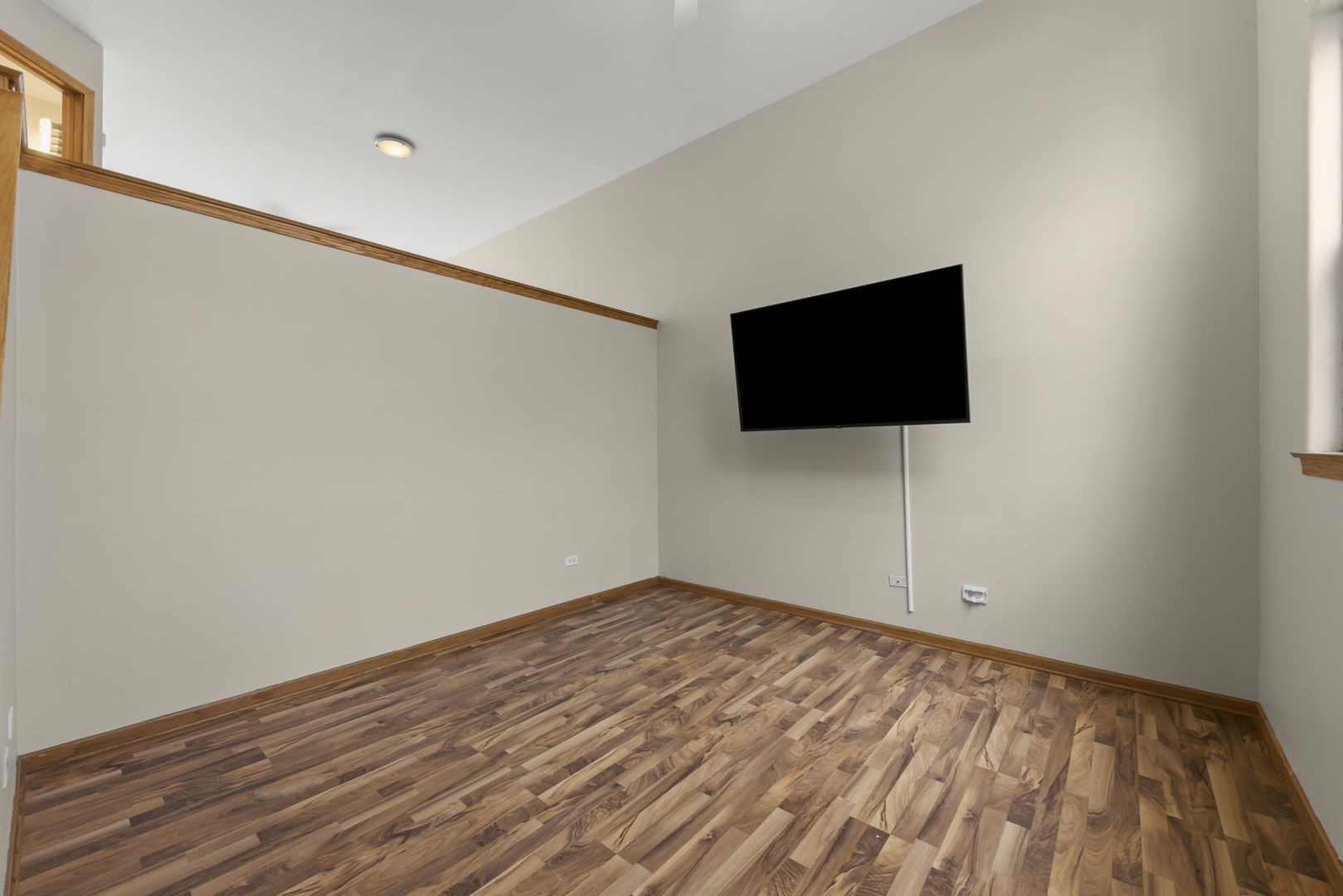 property viewer photo 2