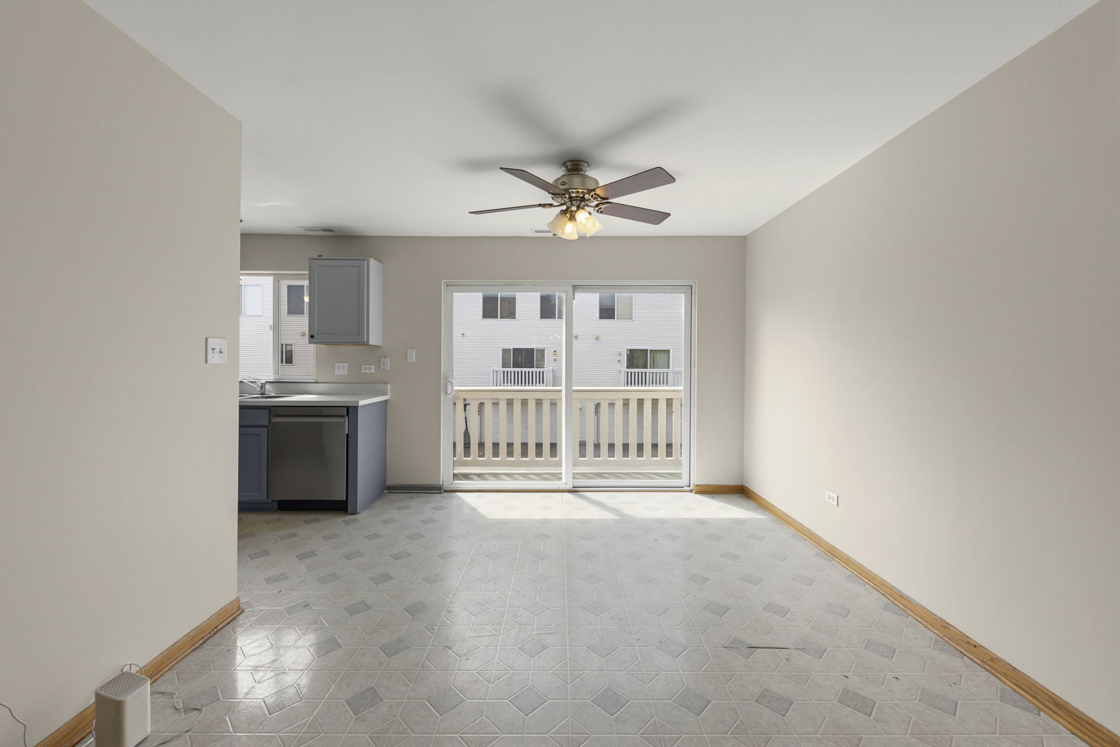 property viewer photo 6