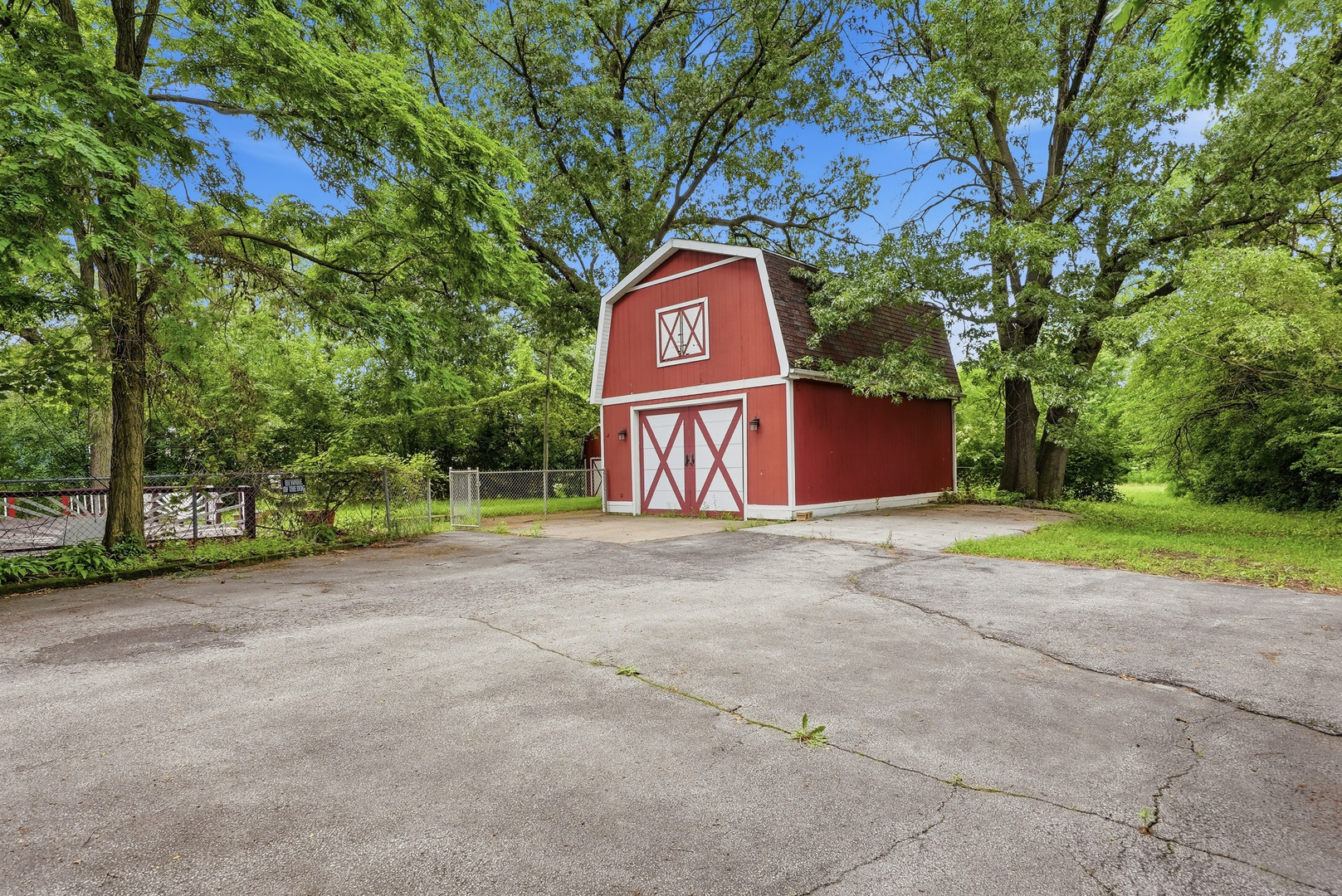 main property photo 15