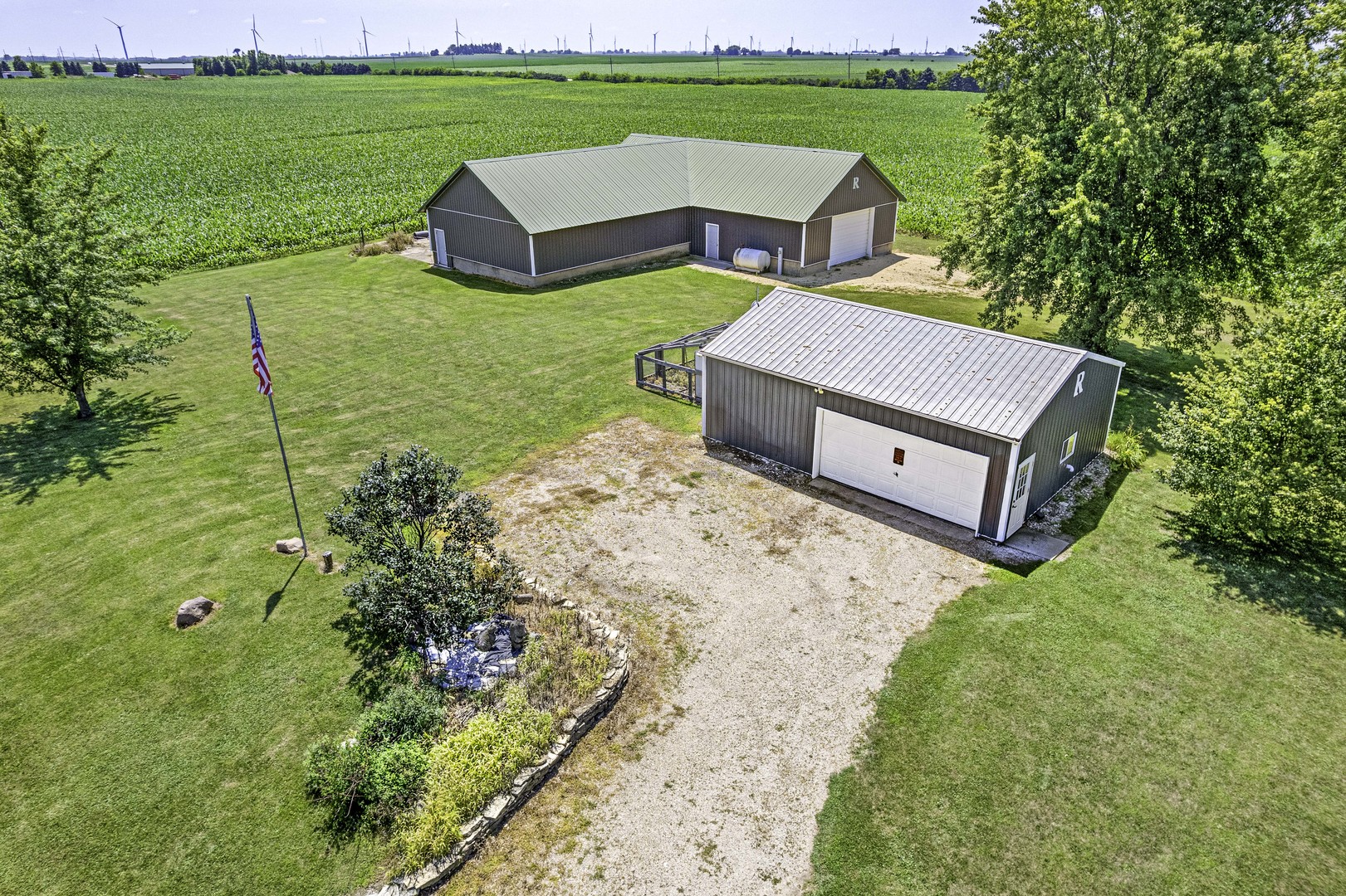 main property photo 31