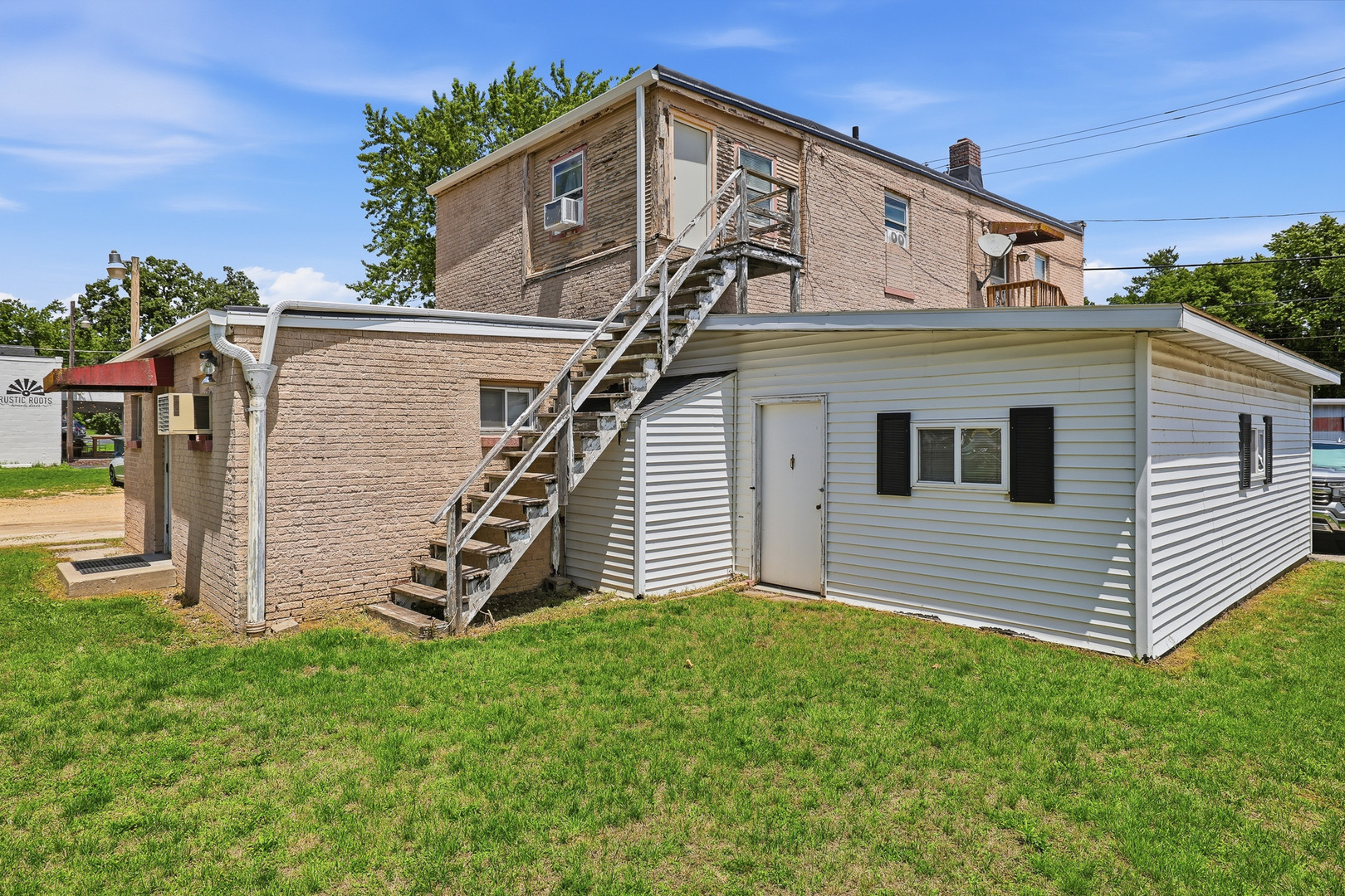 main property photo 9