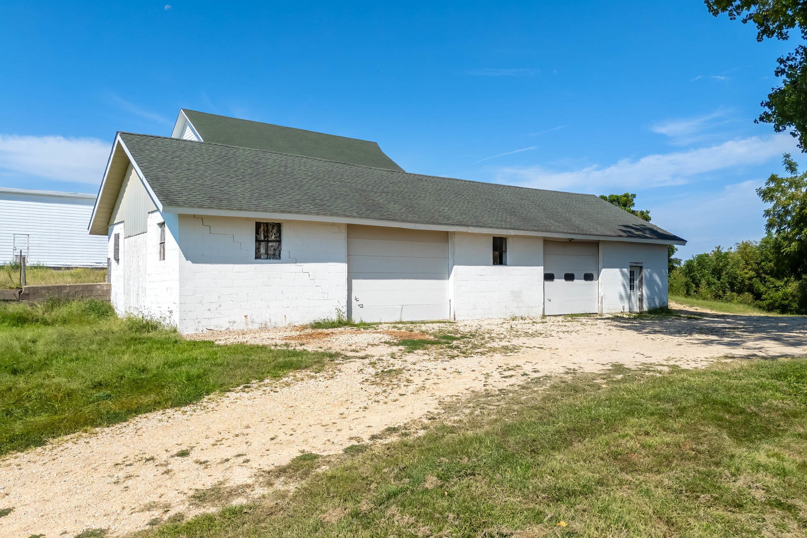 main property photo 33