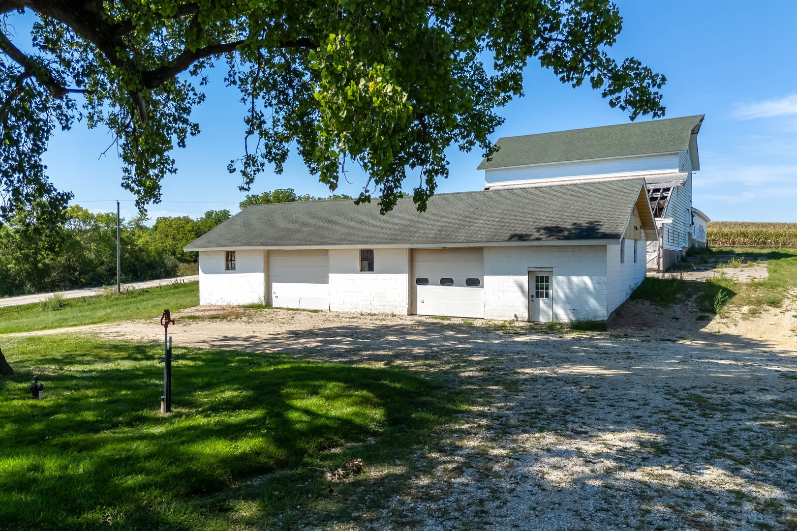 main property photo 4