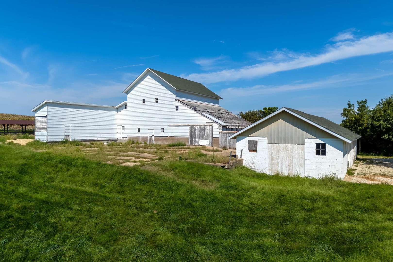 main property photo 6