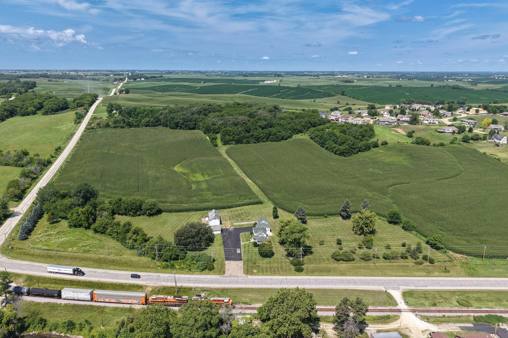 main property photo 4